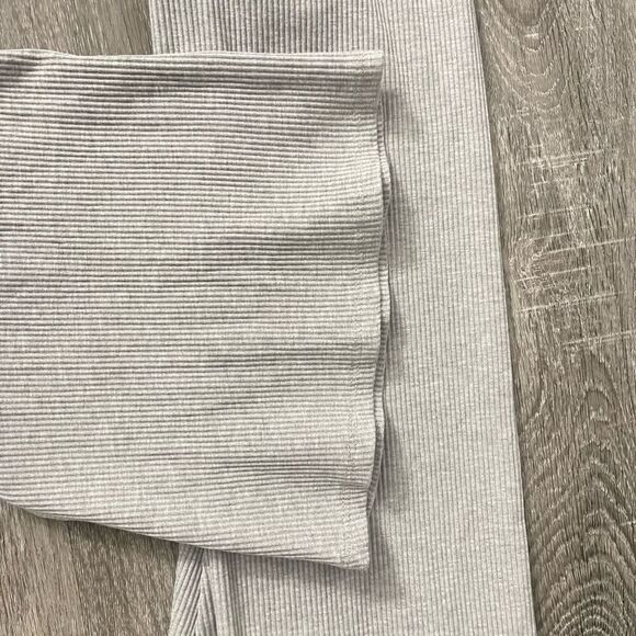 Forever 21 Gray Ribbed High Rise Flare Leggings L – Wide Waistband Rayon/Spandex - Picture 8 of 11